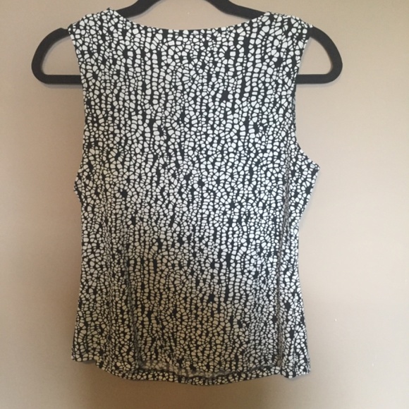 Shell - Picture 2 of 4